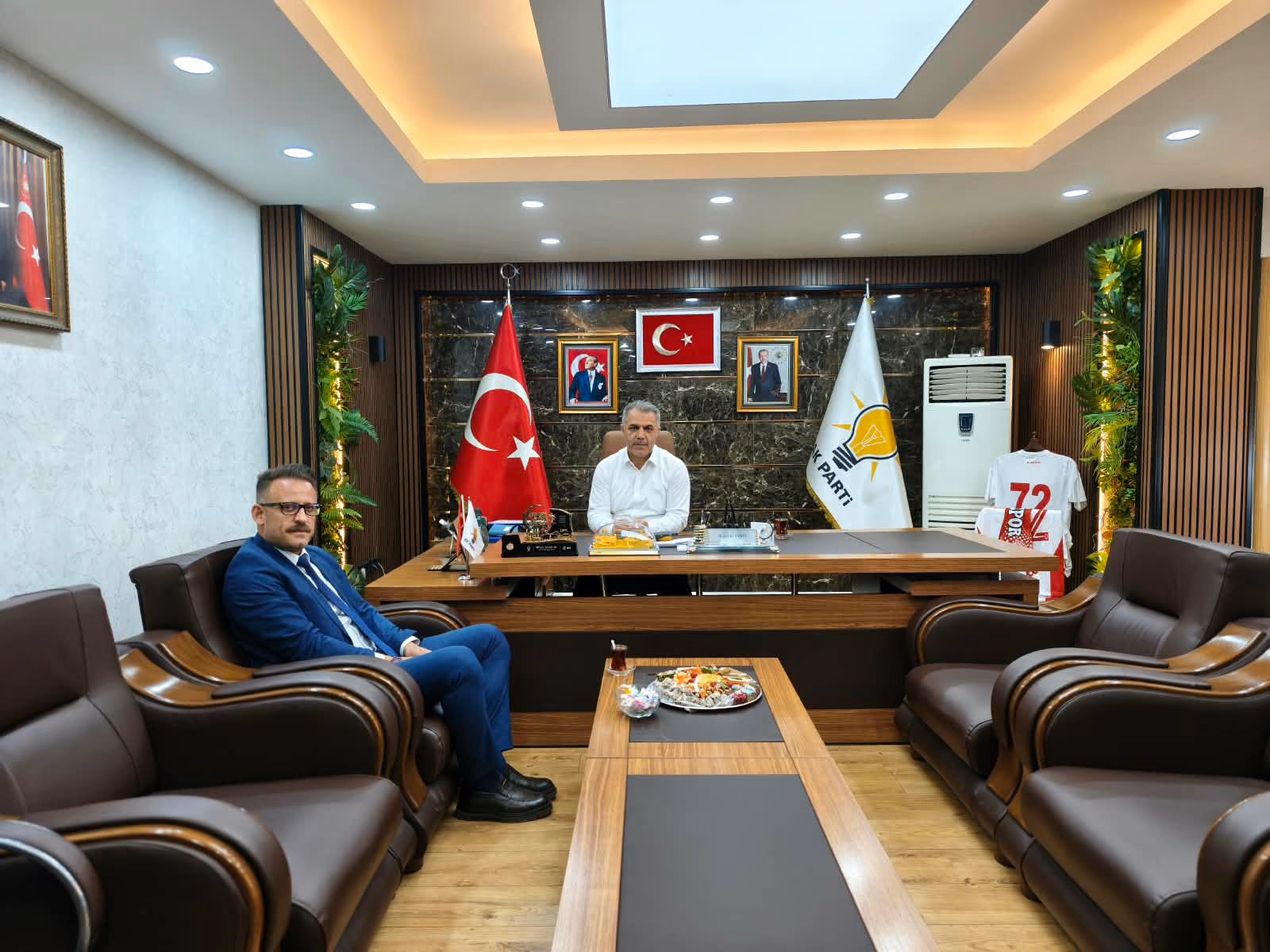 AK Parti Batman İl Başkanlığında Yoğun Ziyaret (3)