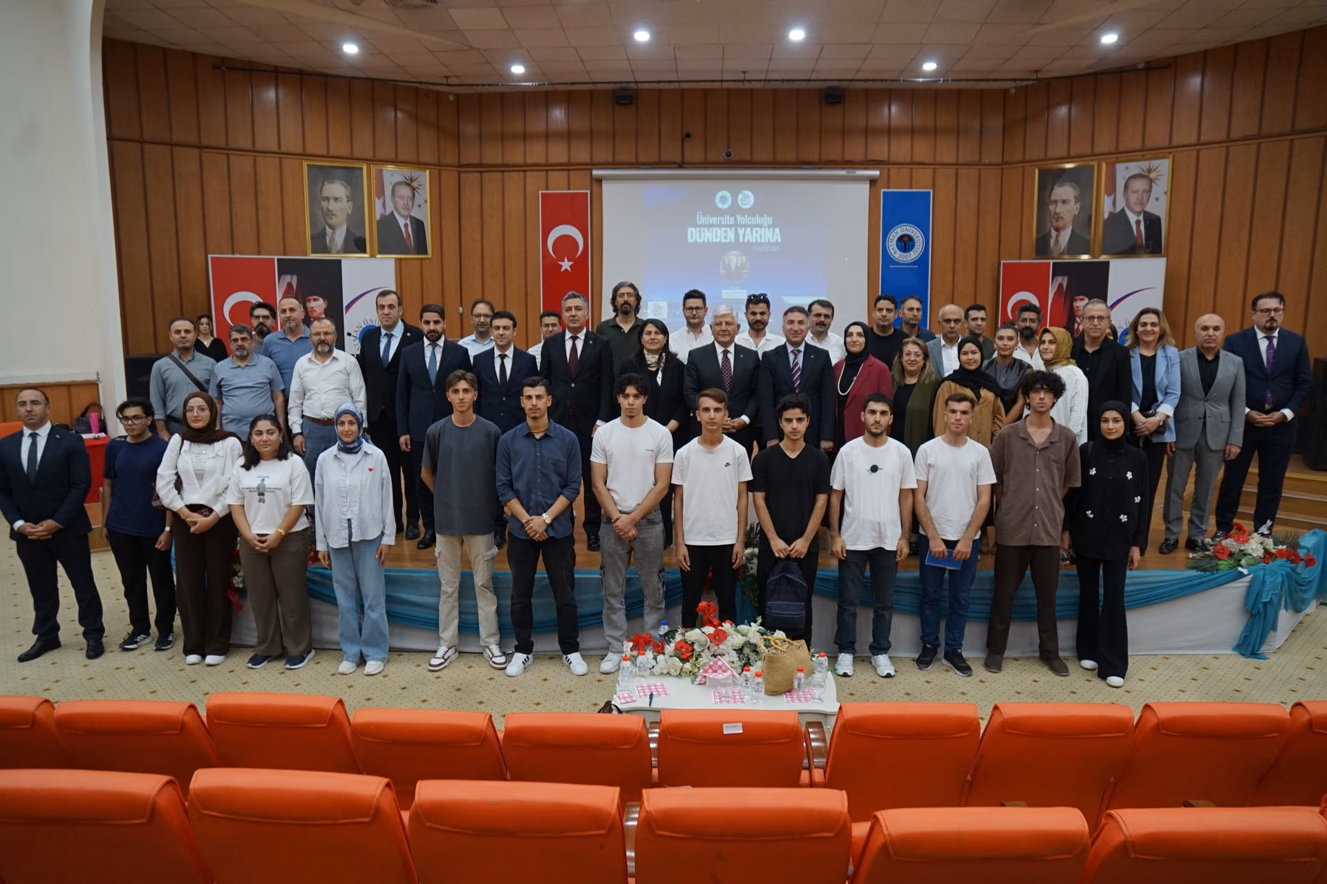 Batman Üniversitesi’nde Dünden Yarına Konferansı Yapıldı (5)