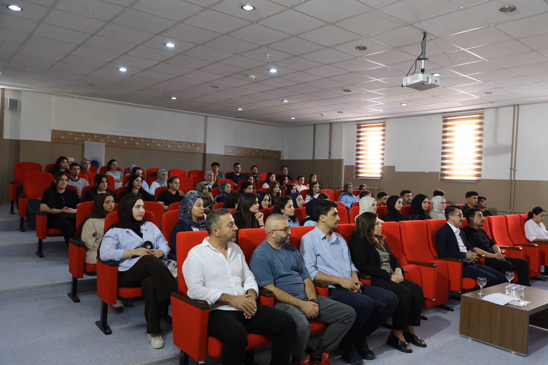 KAYMAKAM BÖYÜK ÖĞRENCİLERLE BULUŞTU12