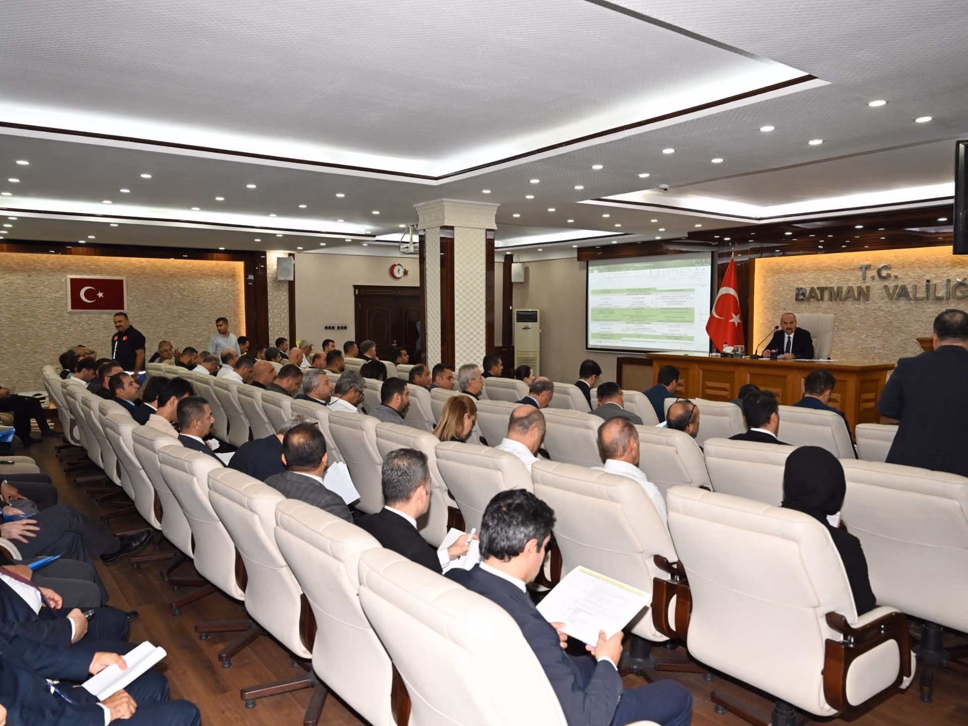 SABAHIN BEREKETİ NDE PROJELER MASAYA YATIRILDI (2)