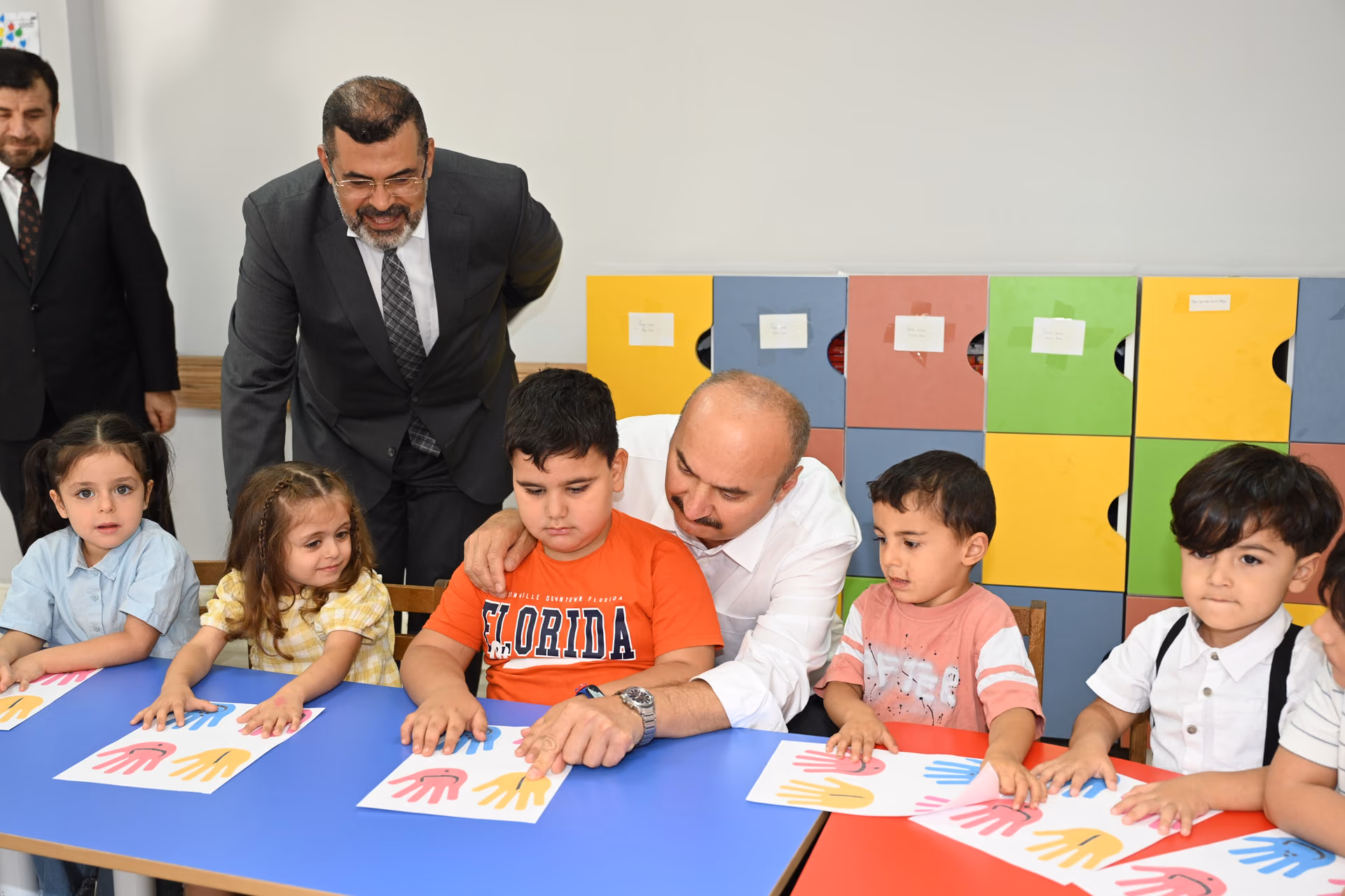 VALİ CANALP ÇAY MAHALLESİ SAKİNLERİYLE BULUŞTU (6)