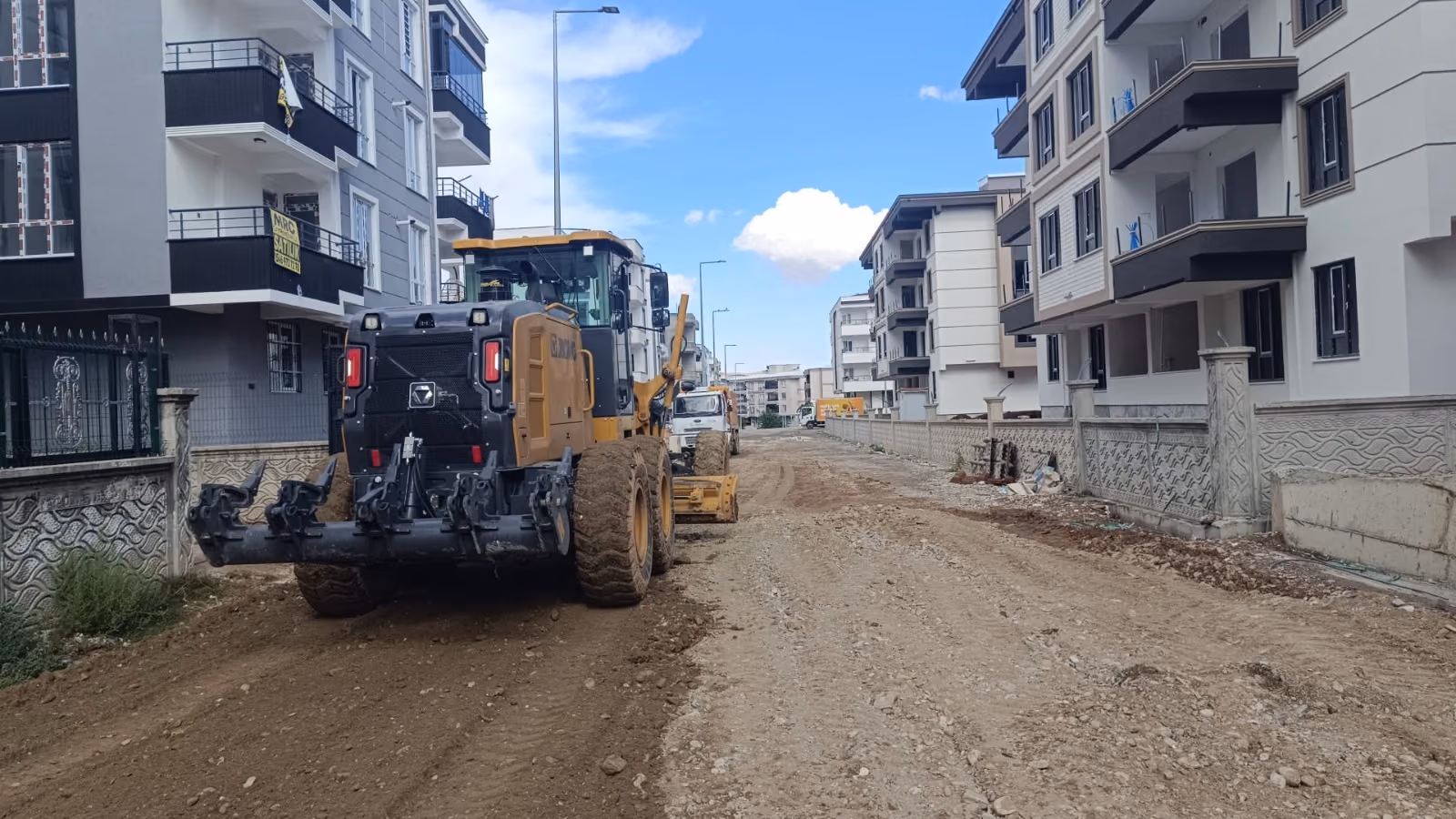 YOL MESAİSİ DEVAM EDİYOR (1)