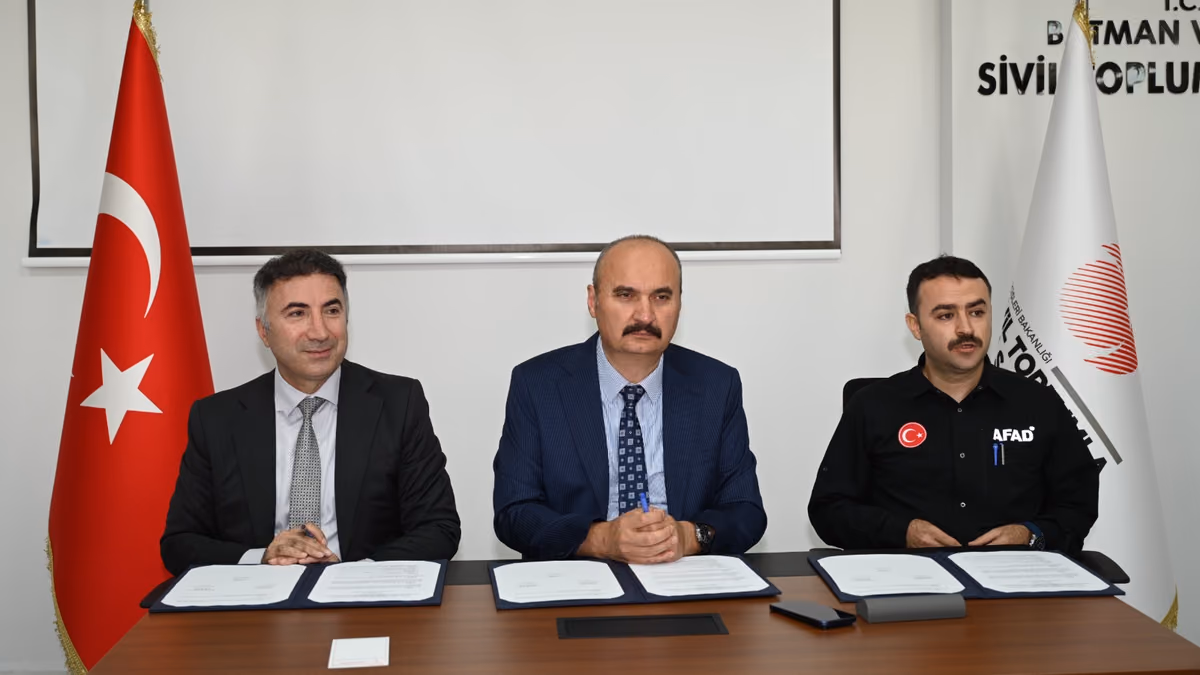 ÜNİVERSİTE VE KAMU KURUMLARI ARASINDA EĞİTİM İŞ BİRLİĞİ (3)