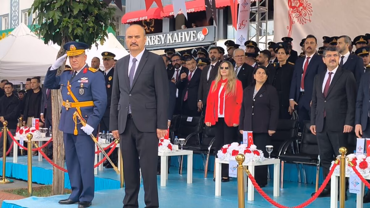 29 EKİM CUMHURİYET BAYRAMI COŞKUYLA KUTLANDI (1)