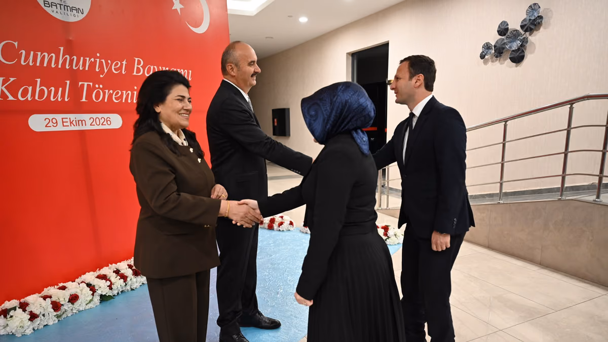 29 EKİM KUTLAMALARI KABUL TÖRENİYLE SONA ERDİ (5)