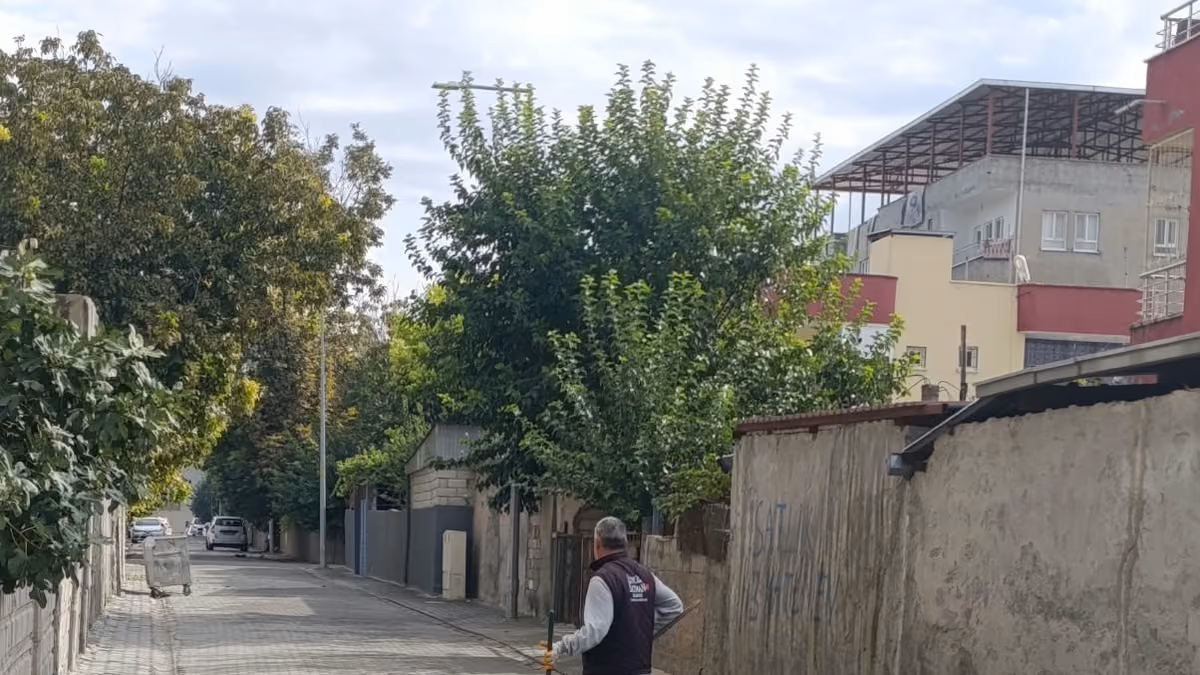 6 MAHALLEDE TEMİZLİK ÇALIŞMASI (1)