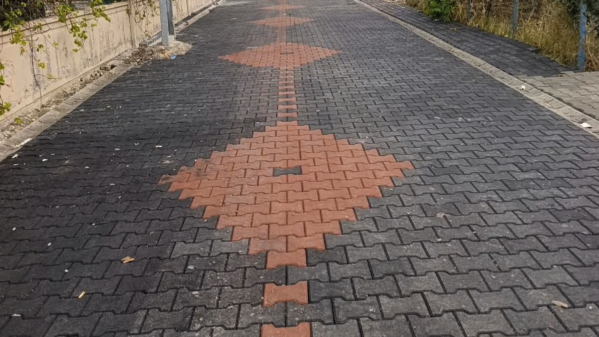 8 MAHALLEDE YOL VE KALDIRIM ÇALIŞMASI (2)