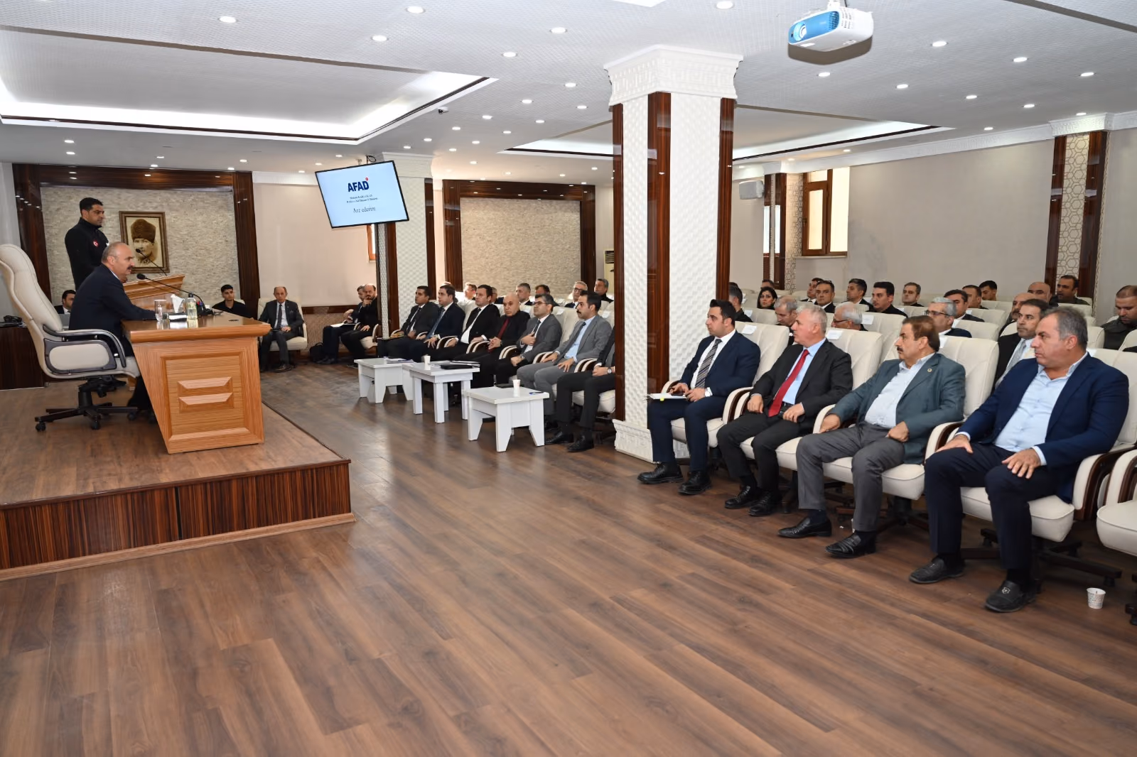 AFET RİSKLERİNE KARŞI ALINACAK ÖNLEMLER GÖRÜŞÜLDÜ (4)