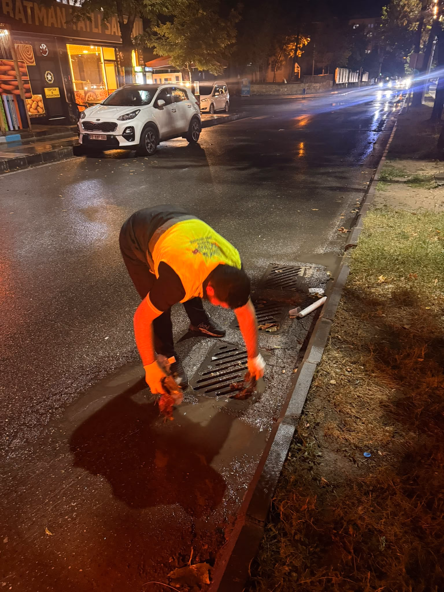 BATMAN’DA SAĞANAK YAĞIŞ MESAİSİ
