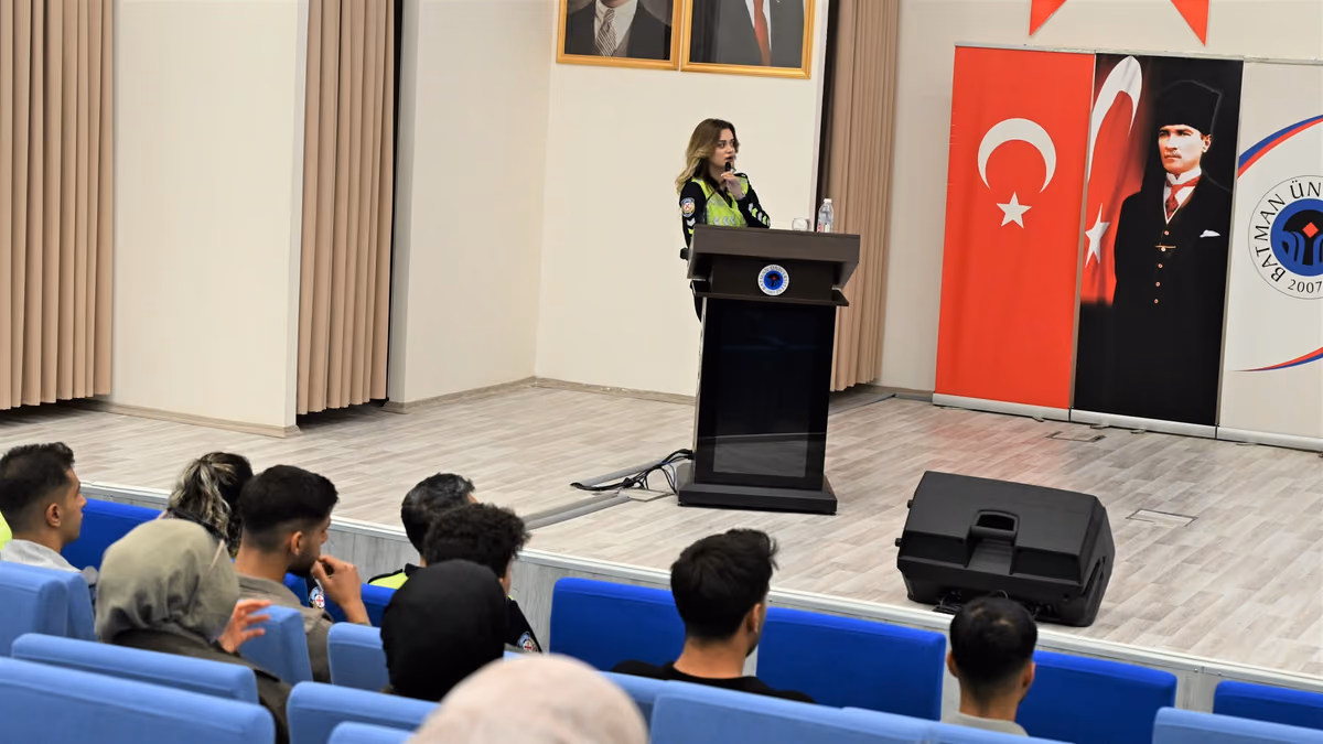 BATMAN POLİSİNDEN MOTOSİKLET KAZALARINA KARŞI UYARI (1)