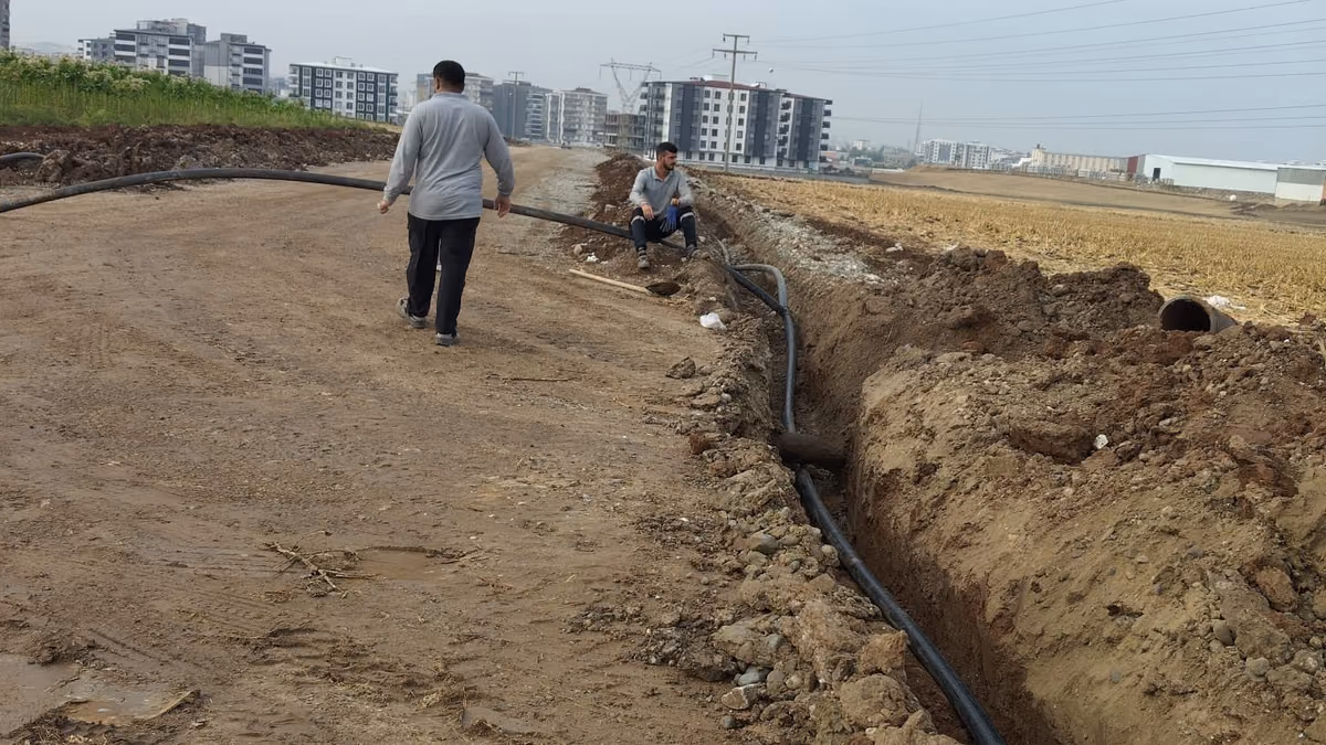 BAYINDIR MAHALLESİ’NE 1.600 METRELİK YENİ SU HATTI (1)