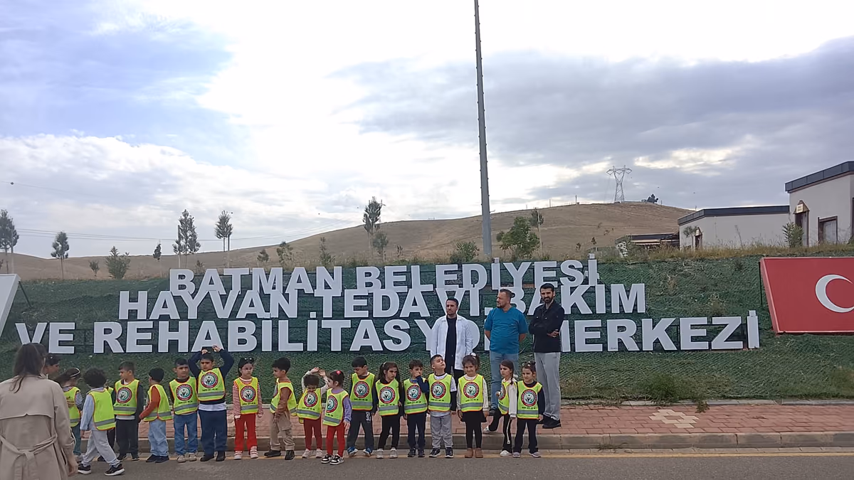 ÇOCUKLARA HAYVAN SEVGİSİ AŞILANIYOR (1)