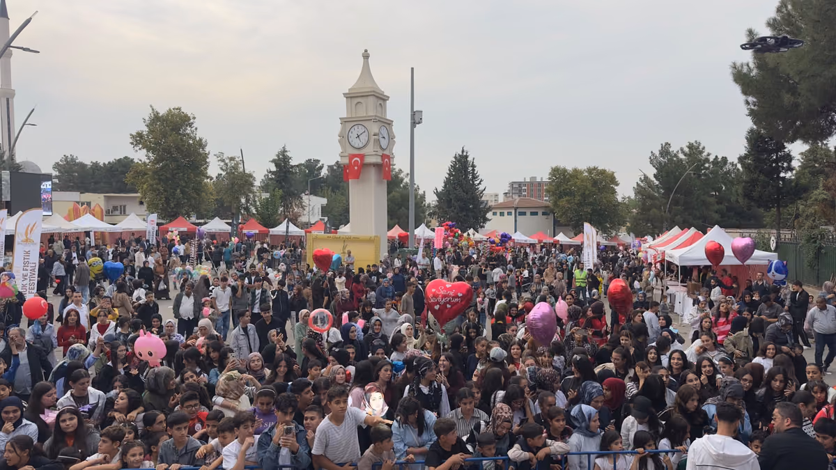 DEMİRHAN BEŞİRİ FESTİVALİ’NDE VATANDAŞLARLA BULUŞTU (4)