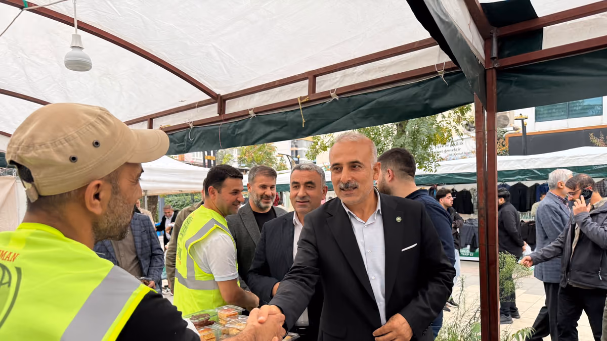 DOĞRU, HAYIR KERMESİNİ ZİYARET ETTİ (2)
