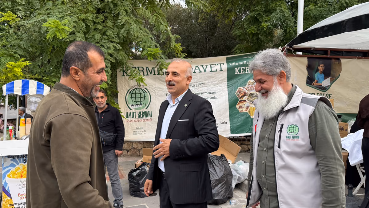 DOĞRU, HAYIR KERMESİNİ ZİYARET ETTİ (3)