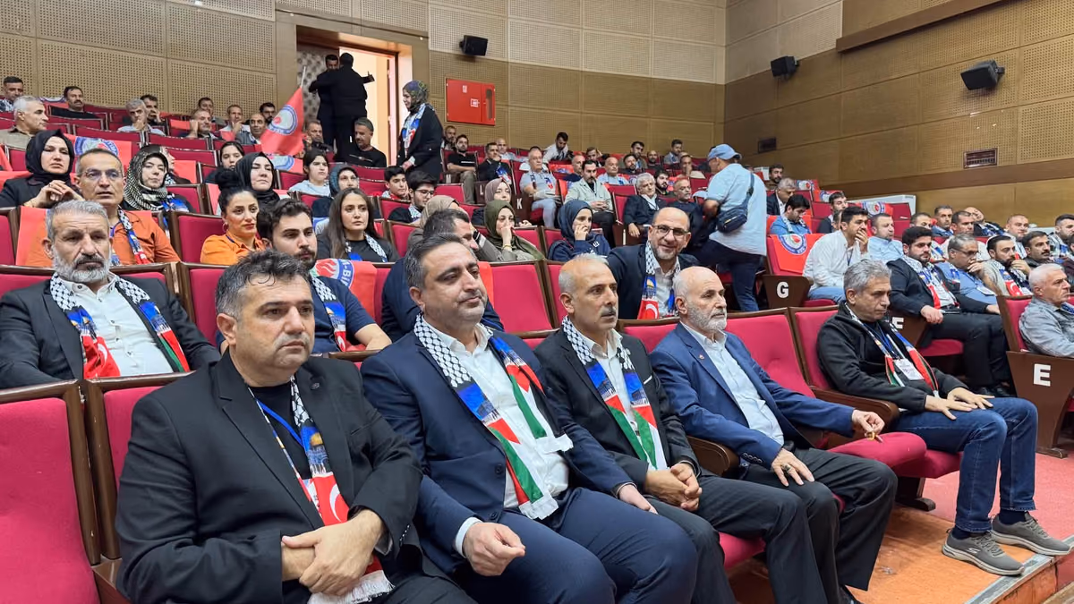 EĞİTİM-BİR-SEN’DE ŞEHMUZ ÖNLÜ YENİDEN BAŞKAN SEÇİLDİ (3)