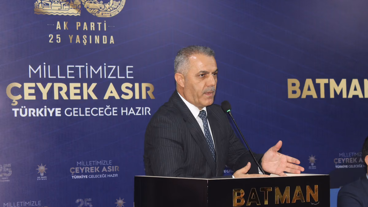 ESKİ BAKAN EROĞLU BATMAN’DA TEŞKİLATLA BULUŞTU (5)