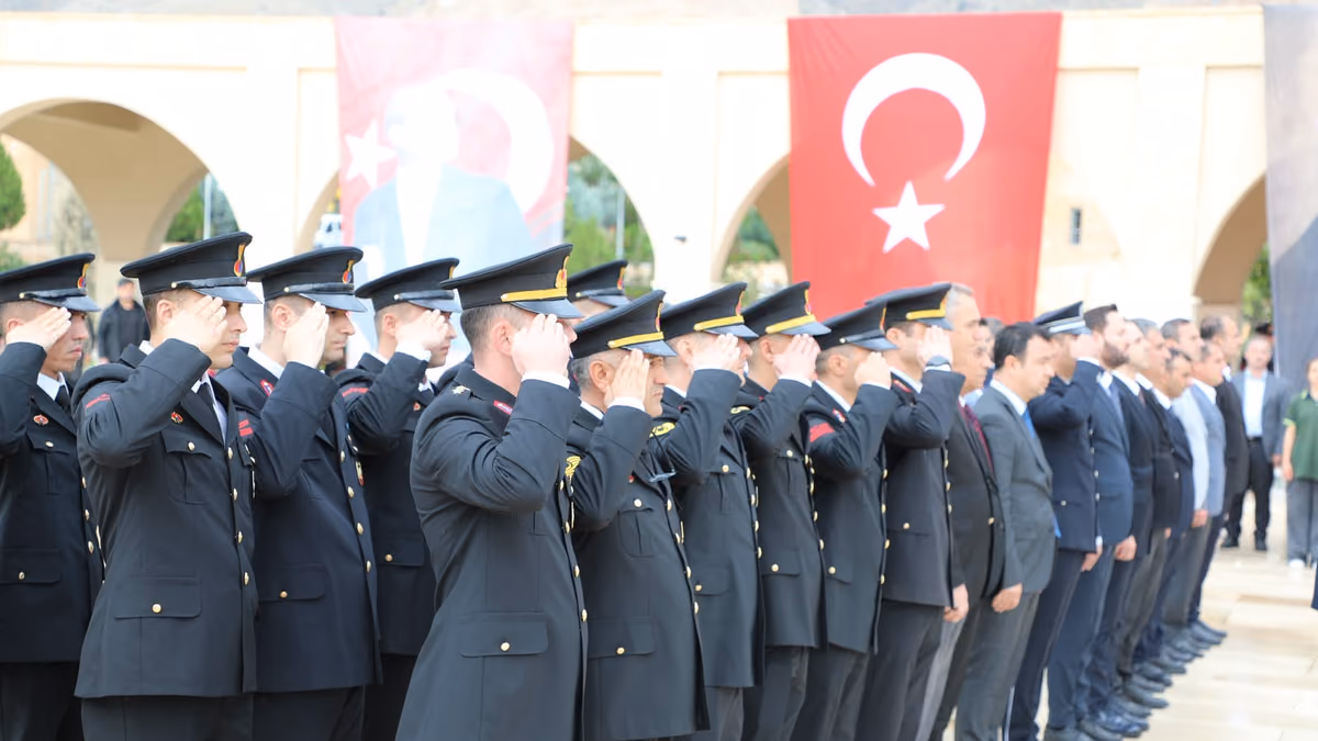 HASANKEYF’TE CUMHURİYET’İN 103. YILINA ÇELENKLİ TÖREN (5)