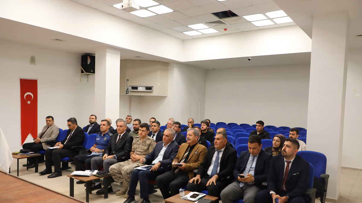 HASANKEYF’TE KURUM AMİRLERİ BULUŞTU (1)
