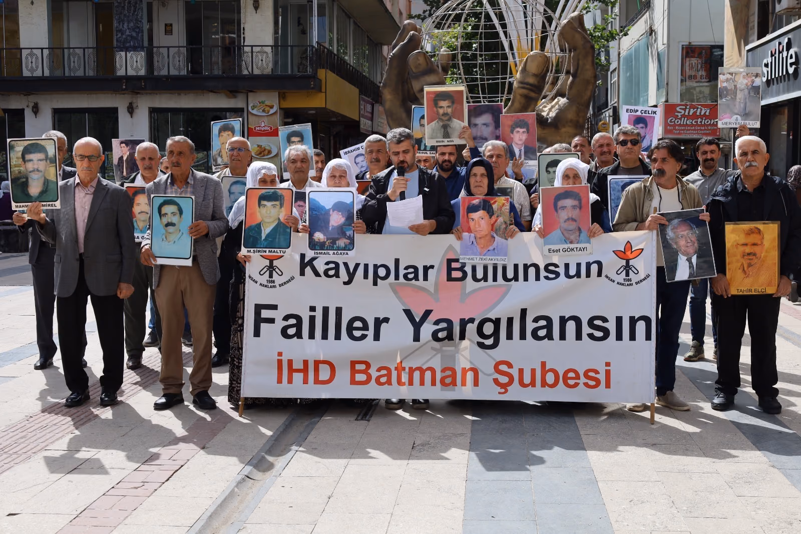 İHD, 757’NCİ HAFTADA AKYILDIZ’IN AKIBETİNİ SORDU (2)
