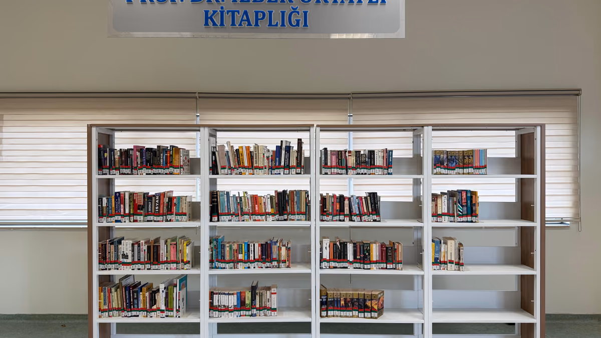 İLBER ORTAYLI’NIN 430 KİTABI BATMAN’DA (2)