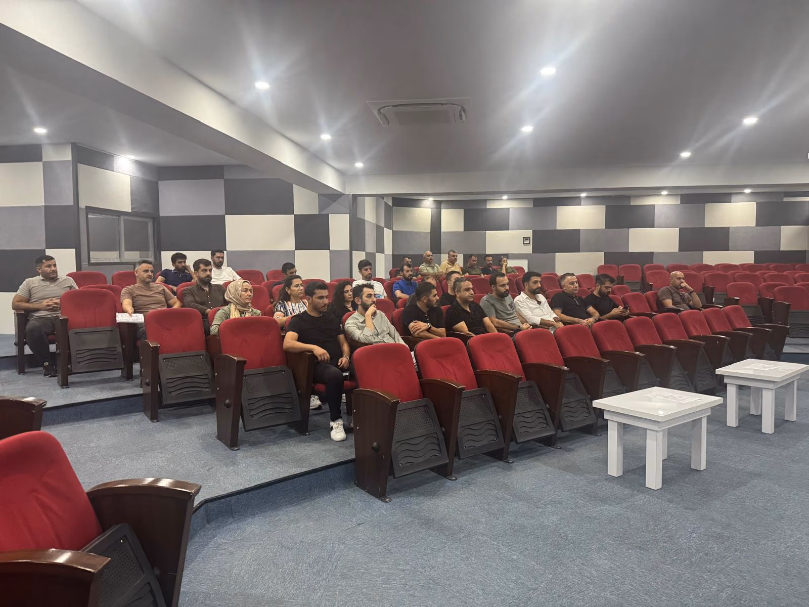 İNŞAAT SEKTÖRÜNE İŞ GÜVENLİĞİ TOPLANTISI (2)