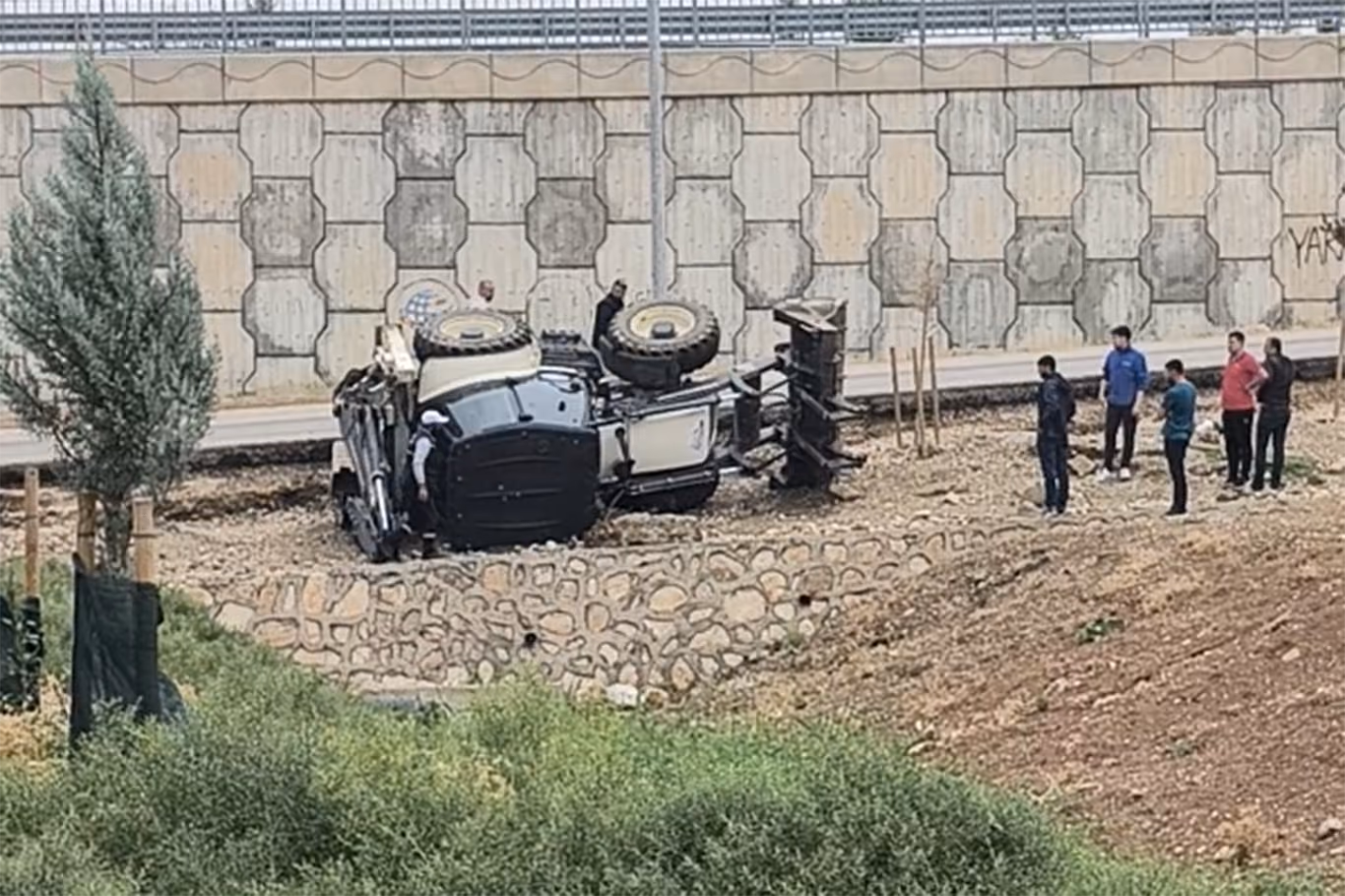 Kepçe Devrildi (1)