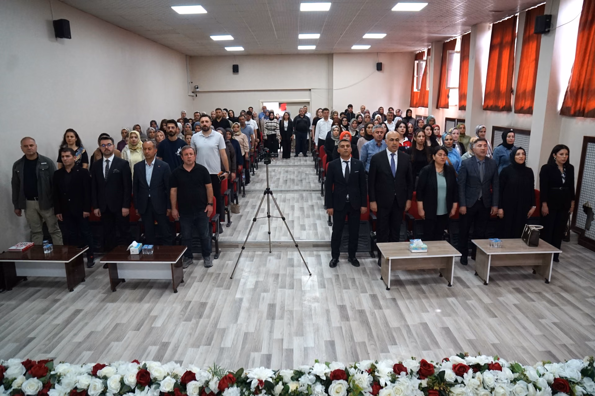 KÜLTÜR ORTAOKULUNDA “AİLE İÇİ İLETİŞİM” KONFERANSI (2)