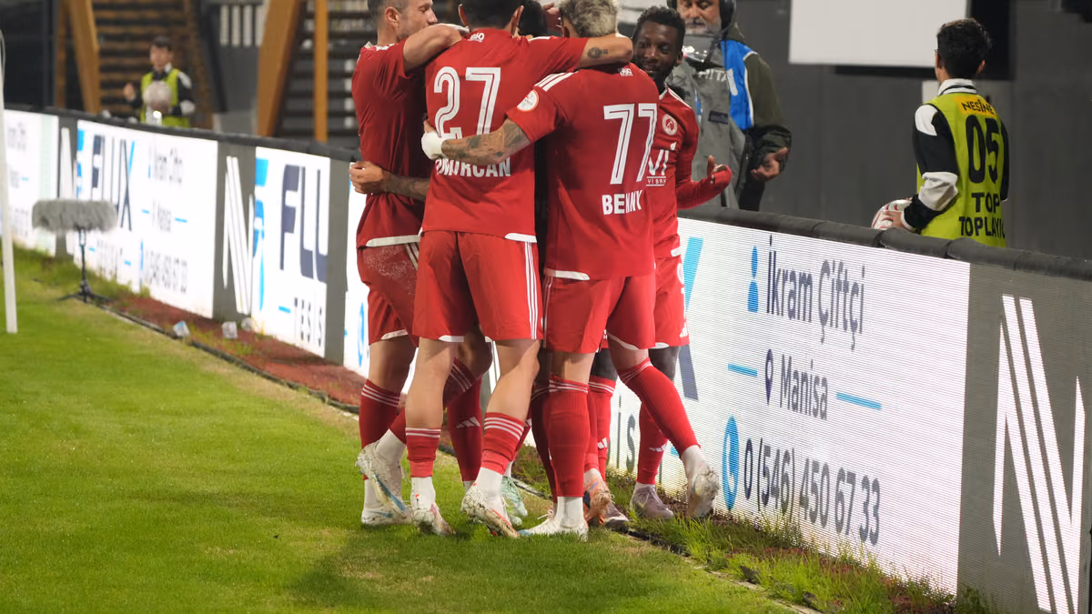 MANİSA FK-BATMAN PETROLSPOR (8)