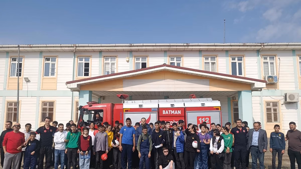 MİNİK ÖĞRENCİLER YANGINA KARŞI BİLİNÇLENDİ (1)