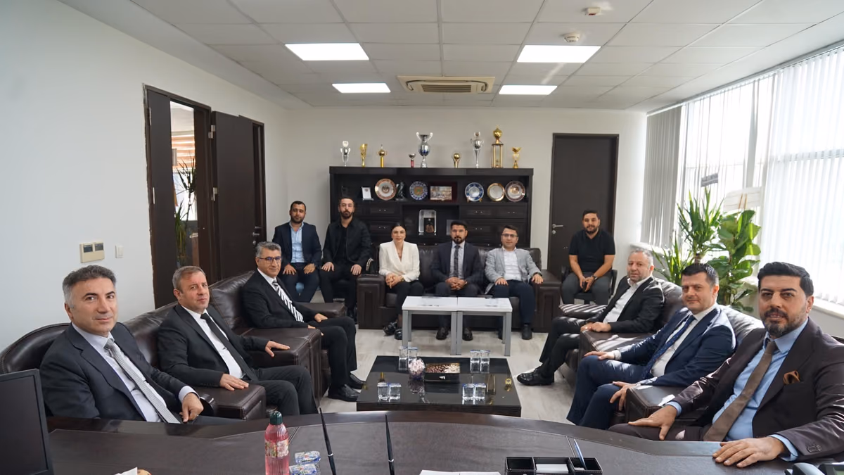 REKTÖR DEMİR’DEN BARO BAŞKANI ÇAKAN’A ZİYARET (1)
