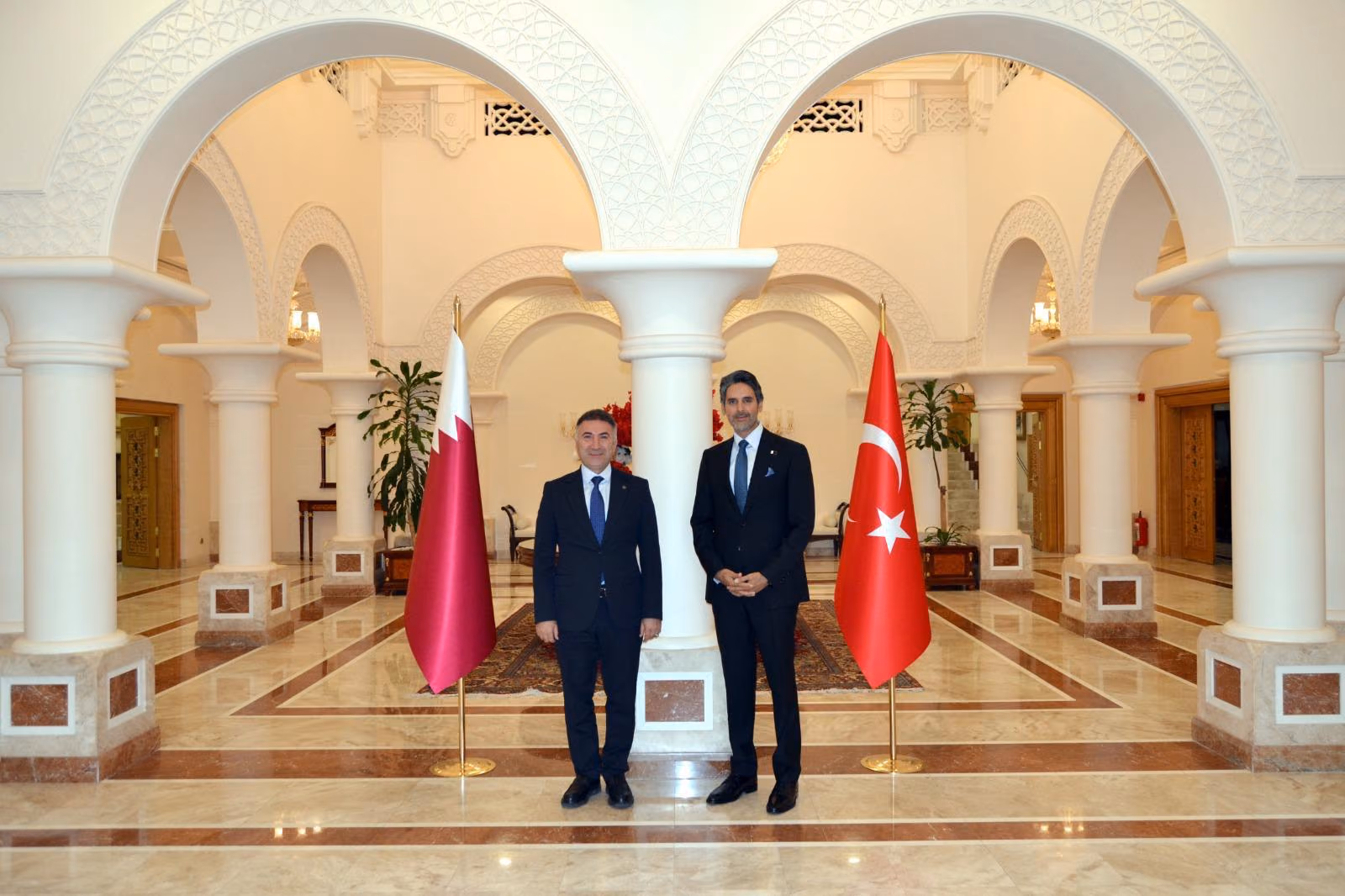 REKTÖR DEMİR’DEN KATAR BÜYÜKELÇİSİNE ZİYARET