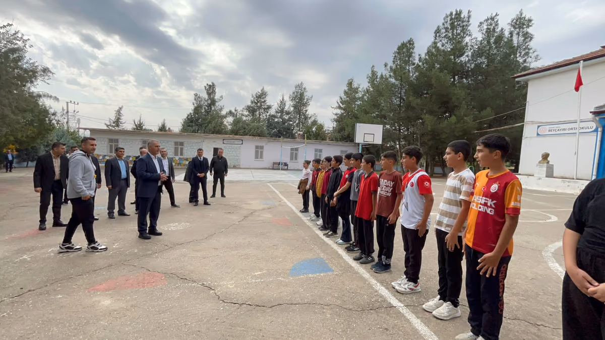 ŞANSİ’DEN KÖY OKULUNDAKİ ÖĞRENCİLERE SÜRPRİZ (3)