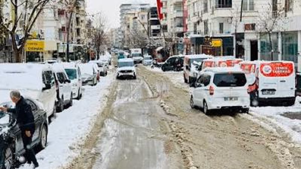 VALİ CANALP’IN GİRİŞİMLERİYLE BATMAN’A ASFALT DESTEĞİ (2)