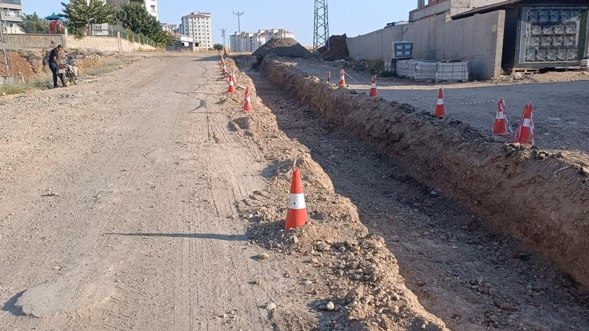 VALİ CANALP’IN KOORDİNASYONUYLA 202 KİLOMETRELİK YATIRIM (2)