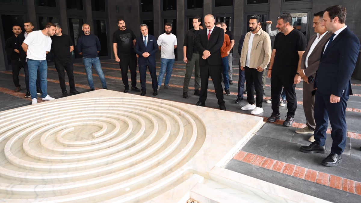 VALİ CANALP KARDEŞLİK CAMİSİ'Nİ İNCELEDİ (5)