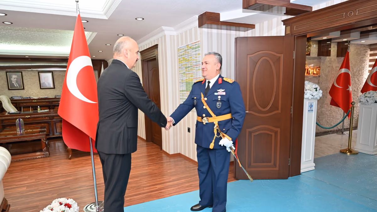 VALİLİKTE 29 EKİM TEBRİKAT TÖRENİ DÜZENLENDİ (3)