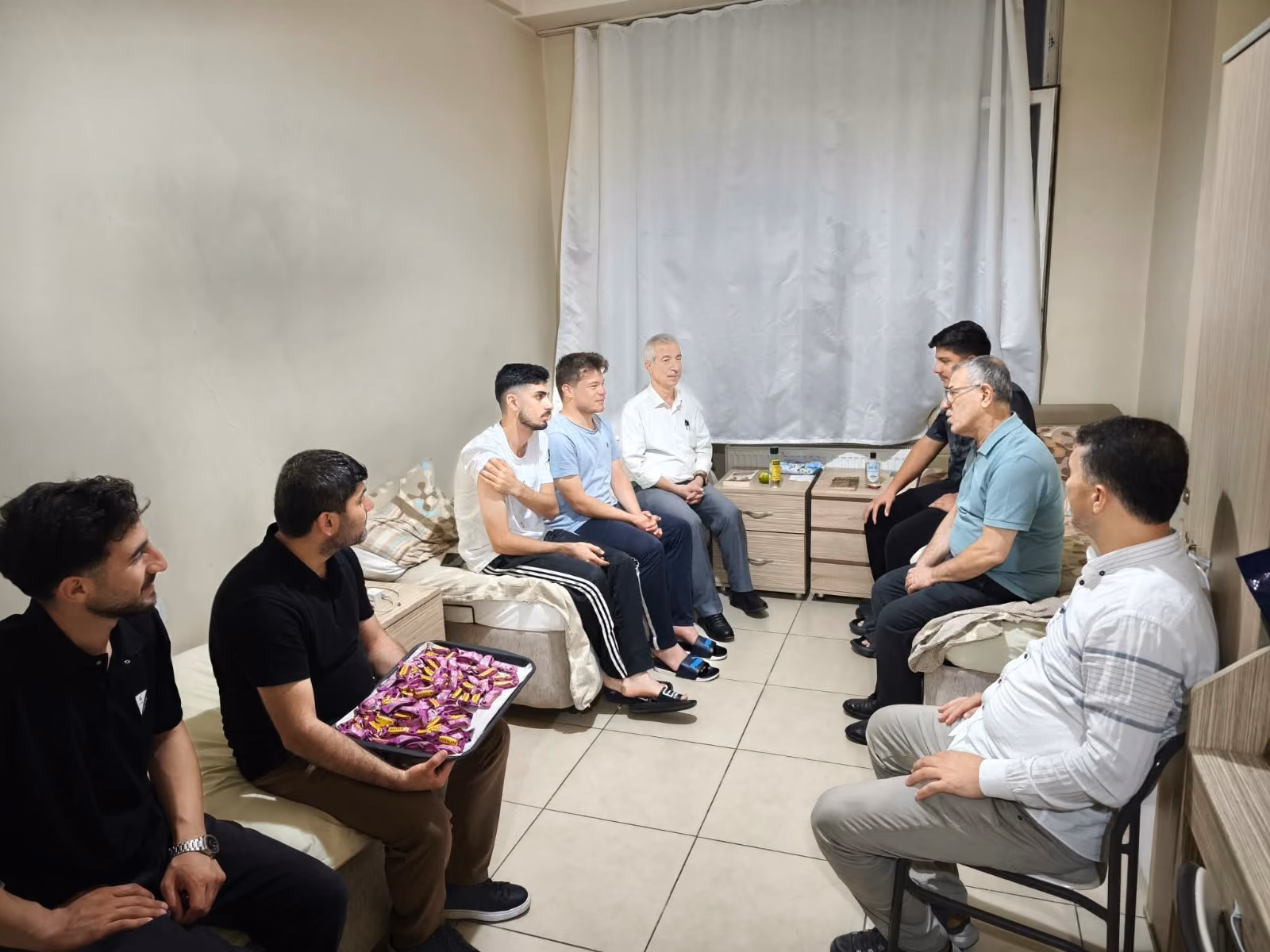 YURTLARDA YENİ ÖĞRENCİLERE SICAK KARŞILAMA (1)