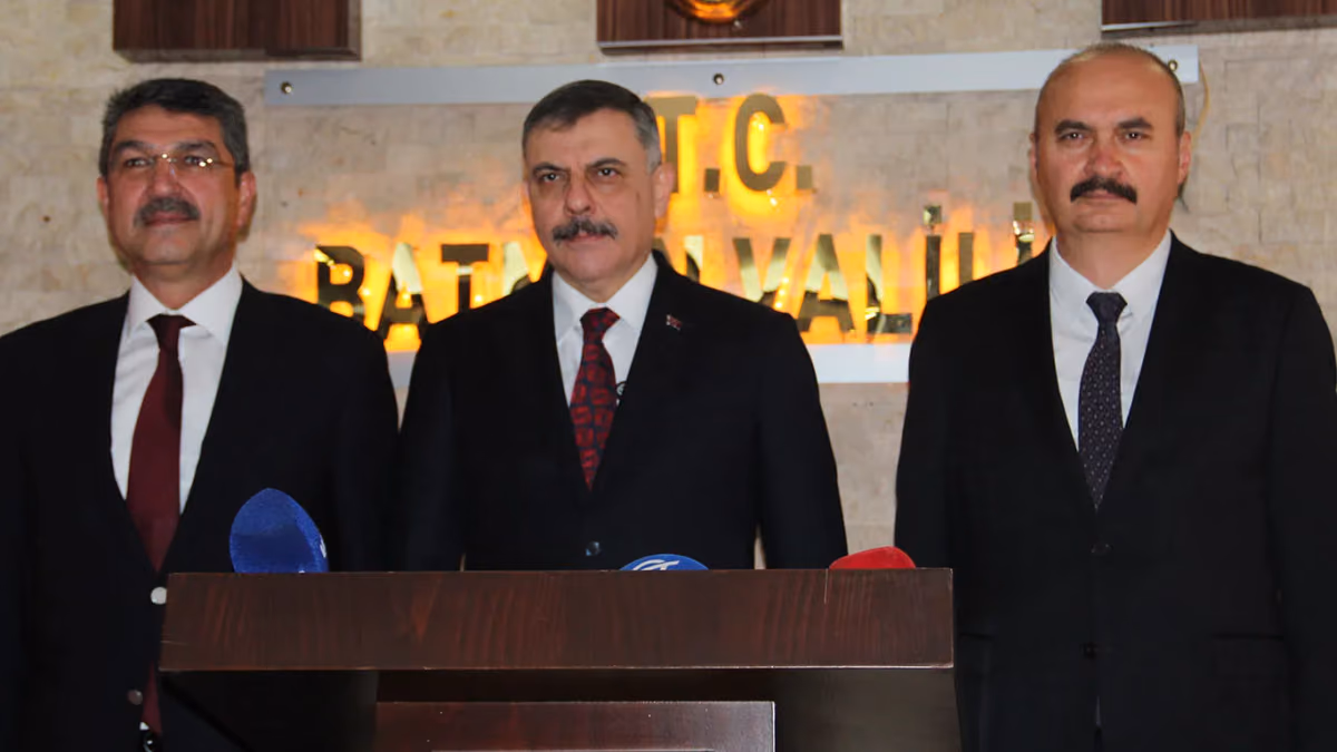 BAKAN ÇİFTÇİ’NİN İLK DURAĞI VALİLİK OLDU