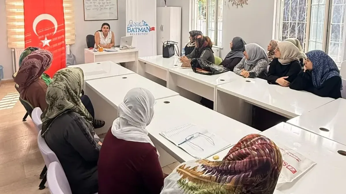 KADINLARA FARKINDALIK EĞİTİMİ