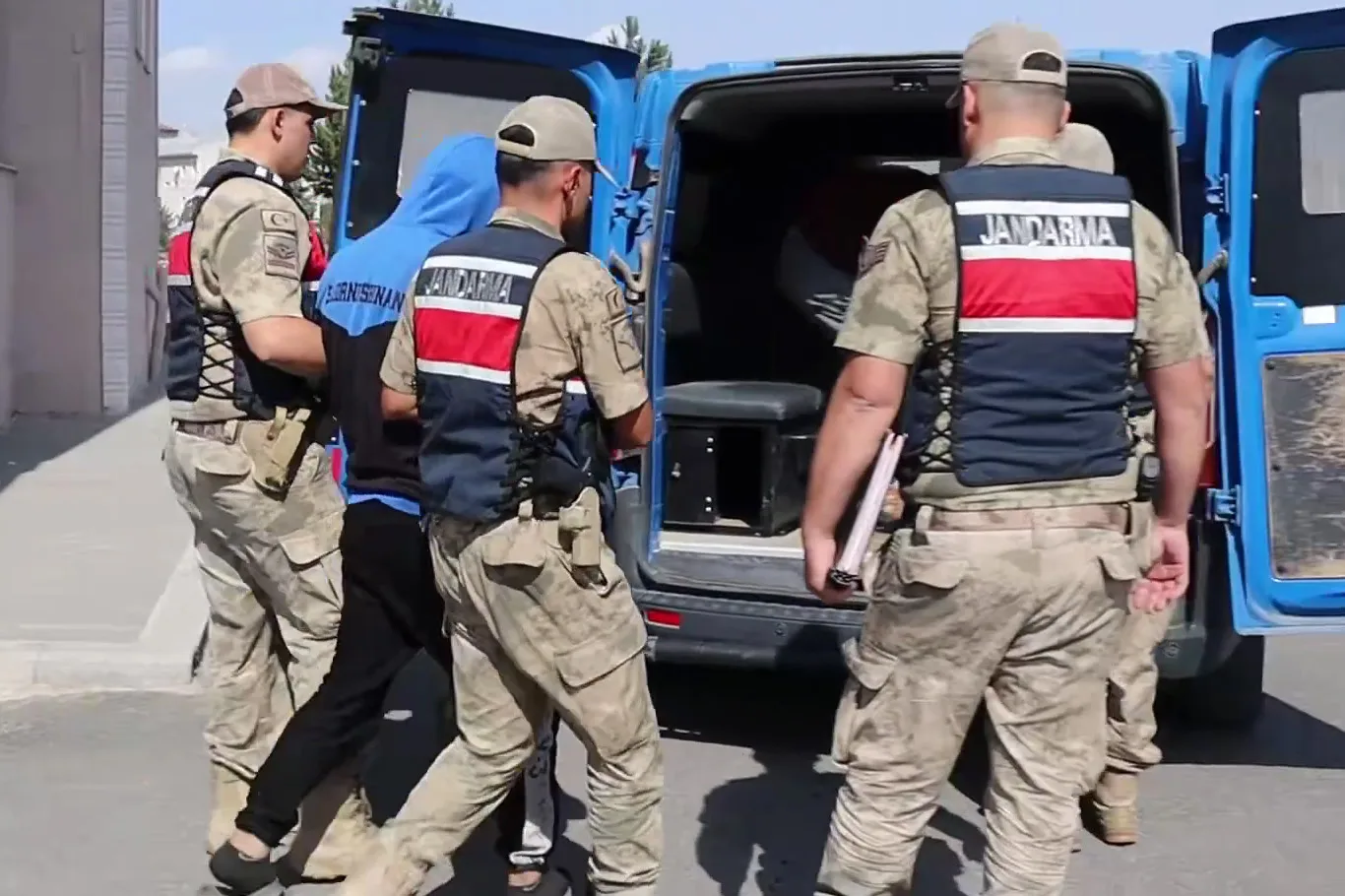 35 İLDE UYUŞTURUCU OPERASYONU: 264 ŞÜPHELİ YAKALANDI