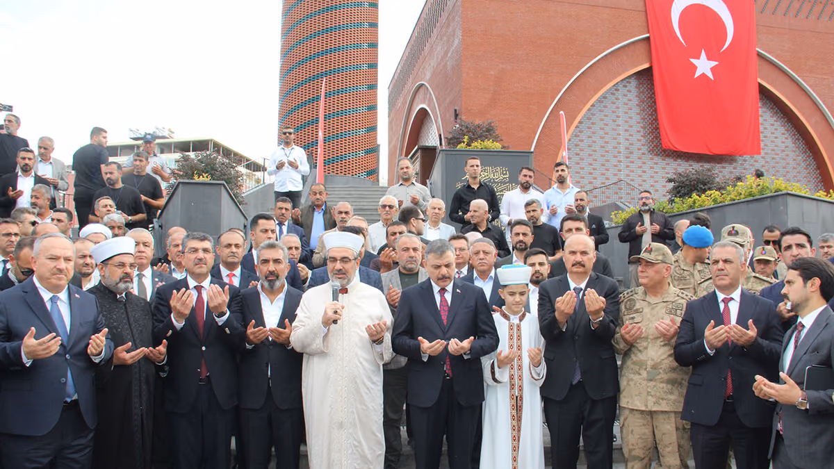 KARDEŞLİK CAMİSİ İBADETE AÇILDI
