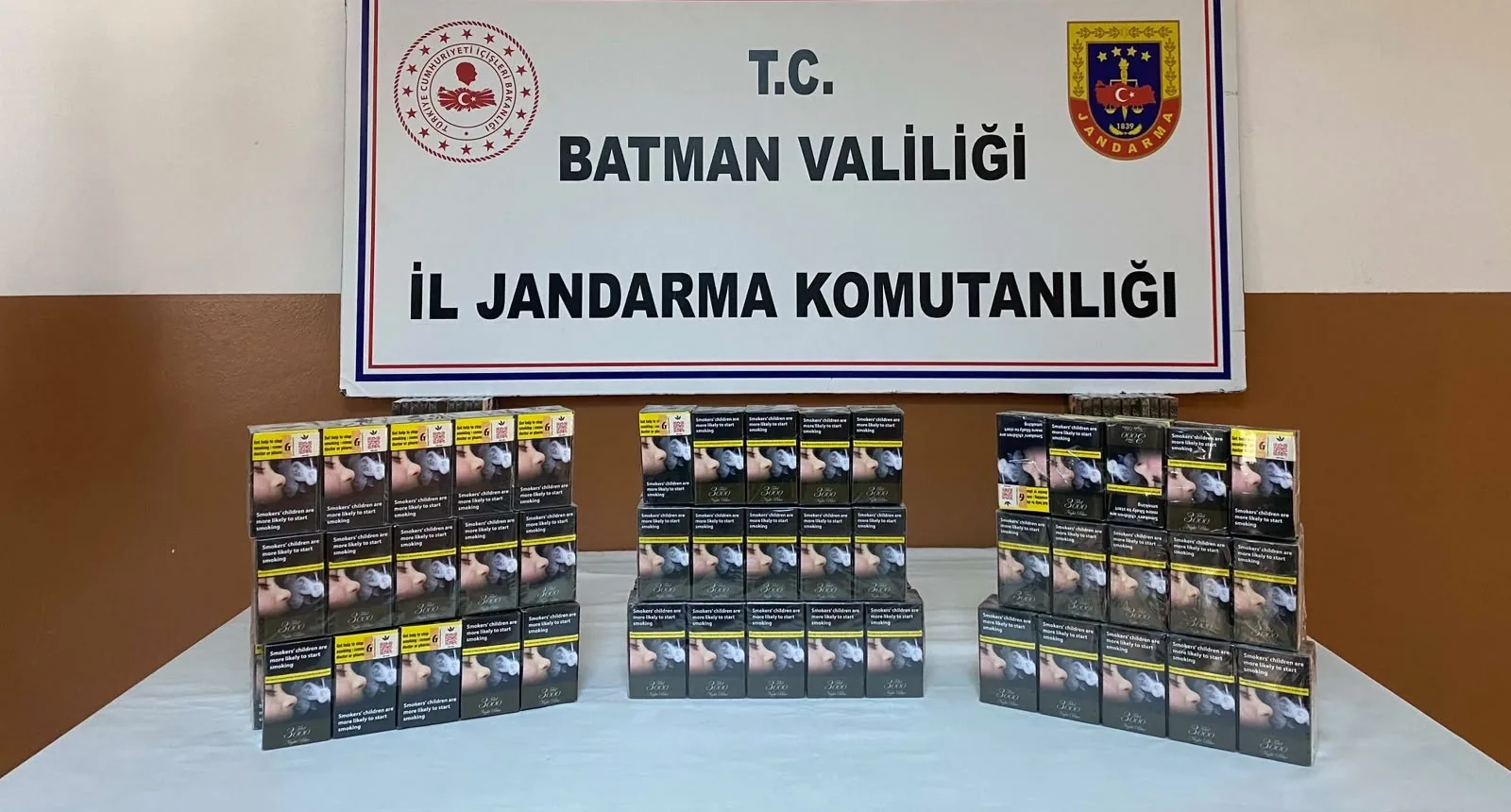 2 BİN 770 PAKET KAÇAK SİGARA ELE GEÇİRİLDİ