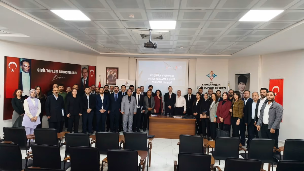 7 İLİN KATILIMIYLA UYUŞTURUCUYLA MÜCADELE SEMİNERİ