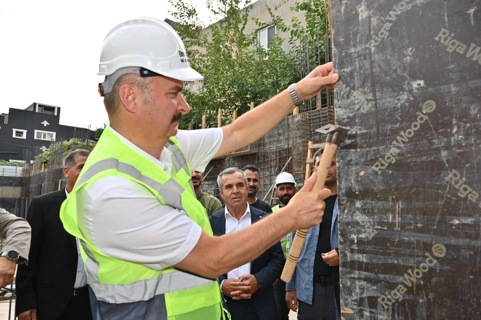 BAĞLAR MAHALLESİ İSTEDİ, ADEM İÇİN İLK ADIM ATILDI
