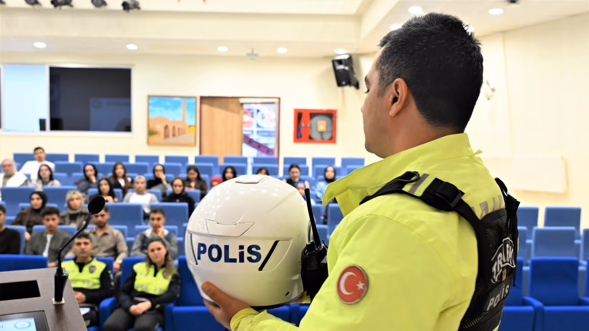 BATMAN POLİSİNDEN MOTOSİKLET KAZALARINA KARŞI UYARI