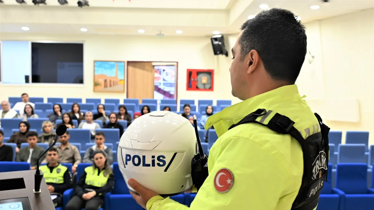 BATMAN POLİSİNDEN MOTOSİKLET KAZALARINA KARŞI UYARI