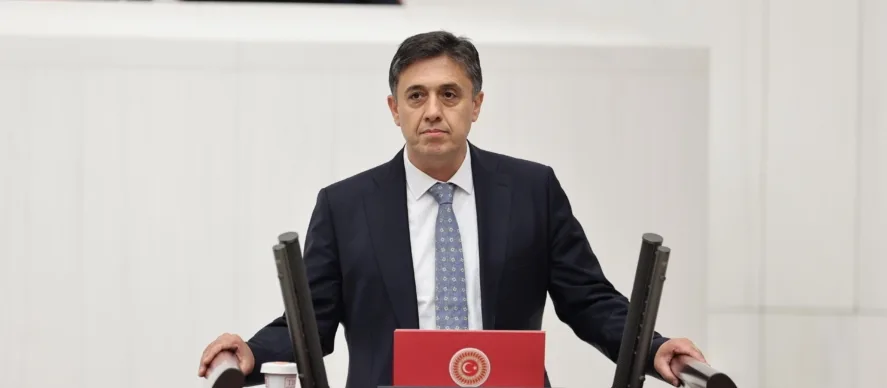 TİRYAKİ, ÇEVRE YOLUNDAKİ KAZALARI MECLİS’E TAŞIDI