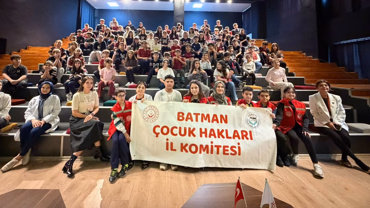 ÇOCUKLARDAN HAKLARI VE İKLİM İÇİN GÜÇLÜ MESAJ