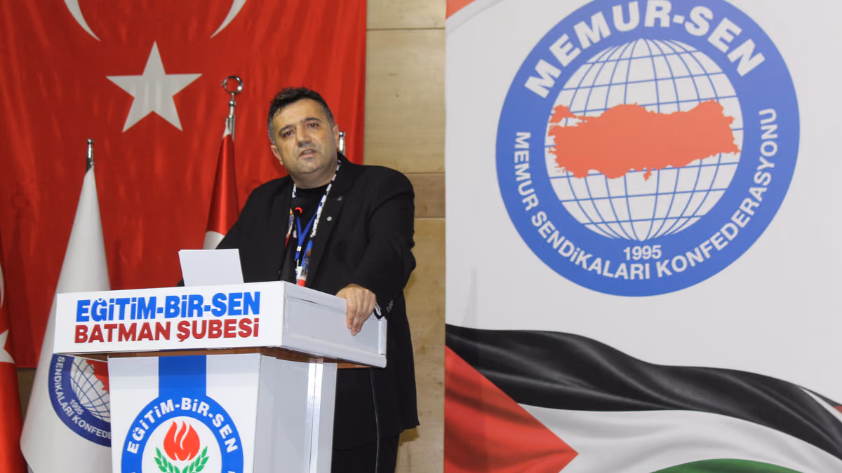 EĞİTİM-BİR-SEN’DE ŞEHMUZ ÖNLÜ YENİDEN BAŞKAN SEÇİLDİ